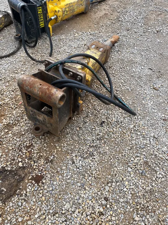 2021 Epiroc SB 452 Attachment