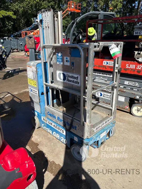 2012 Genie GR-20 Self-Propelled One-Person Lift