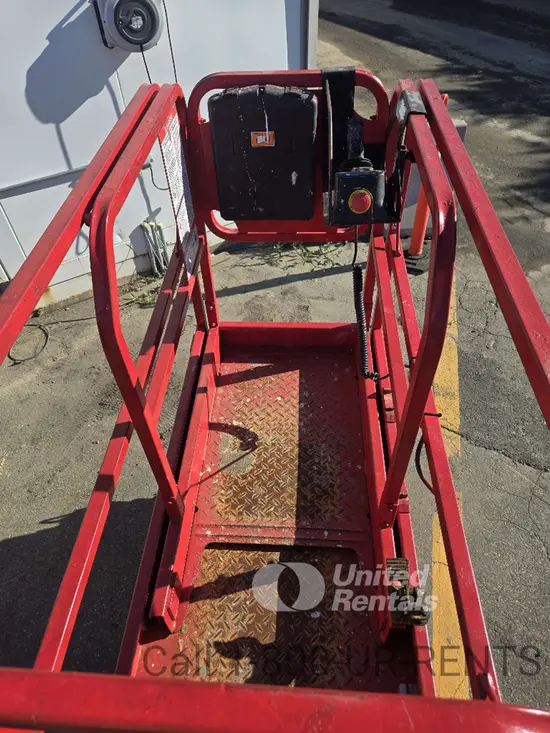 2018 MEC MICRO 19 Scissor Lift