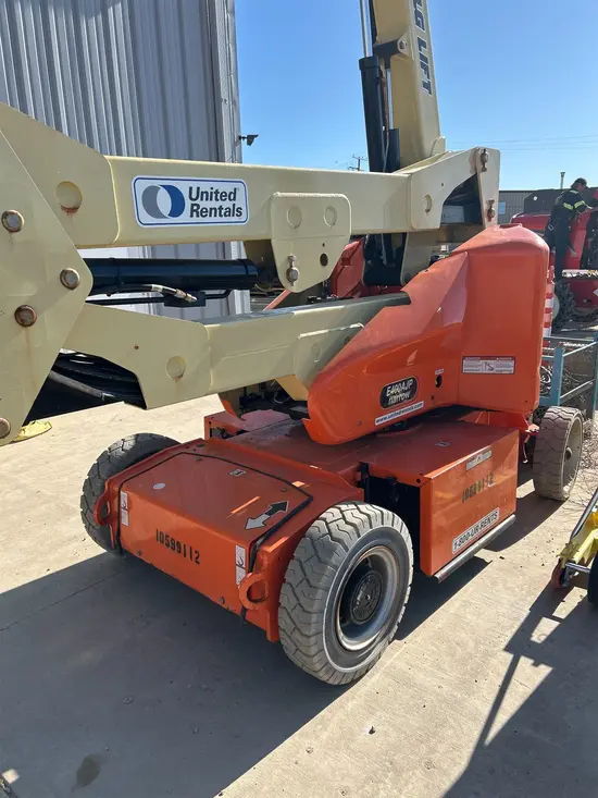 2017 JLG E400AJPN Articulating Boom Lift