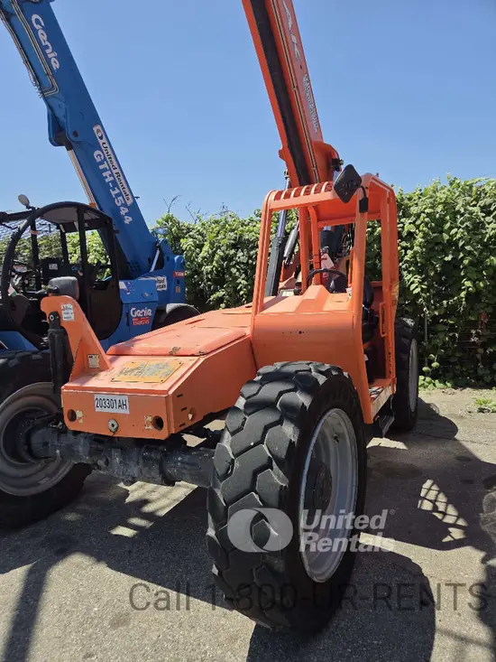 2018 SKYTRAK 8042 Forklift