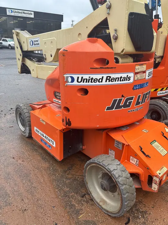 2017 JLG E400AJPN Articulating Boom Lift