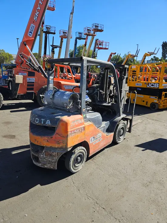 2018 Toyota 8FGU25 Warehouse Forklift