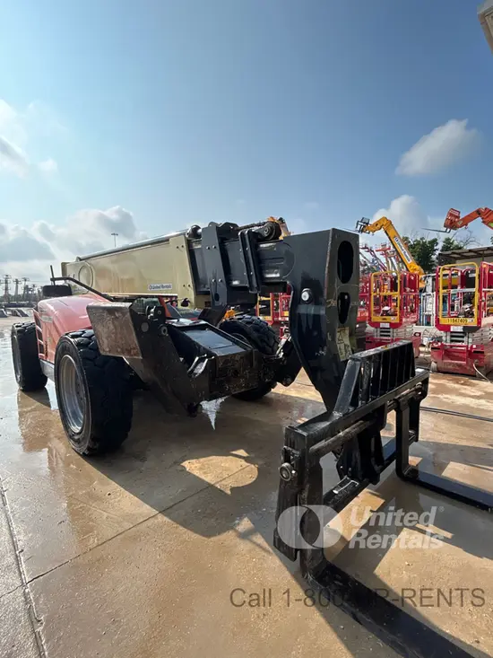 2016 JLG 1055 Forklift