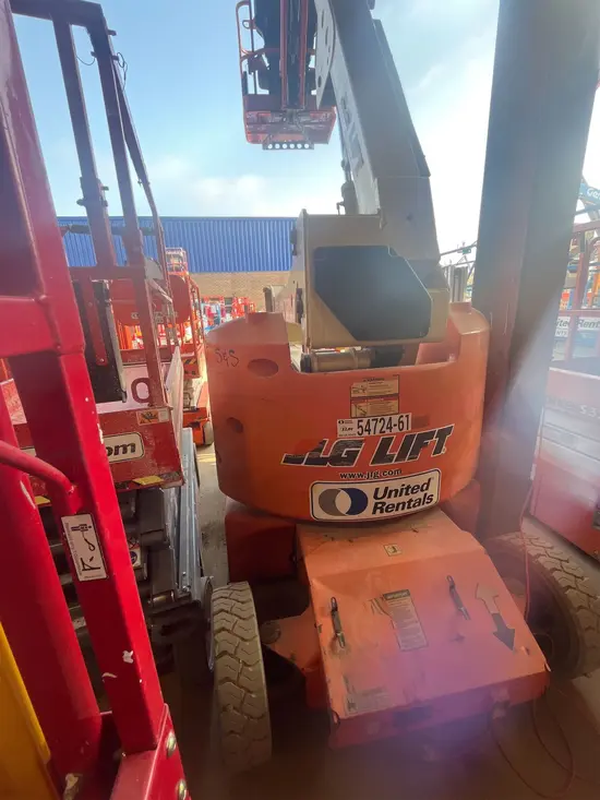 2012 JLG E400AJPN Articulating Boom Lift