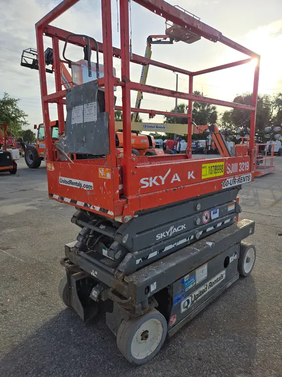 2018 Skyjack SJIII3219 Scissor Lift