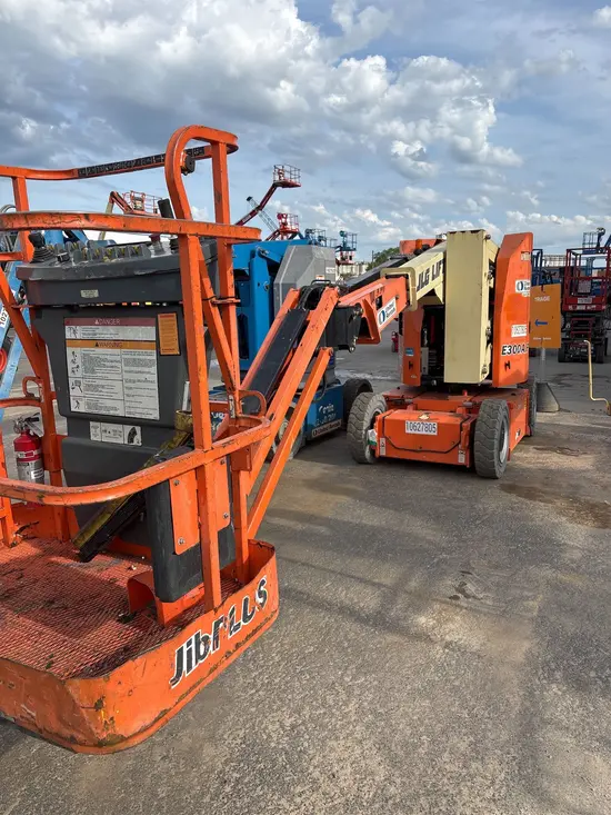 2017 JLG E300AJP EE Articulating Boom Lift