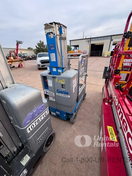 2019 Genie GR-20 Self-Propelled One-Person Lift