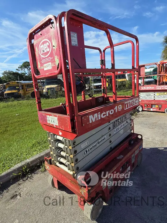 2018 MEC MICRO 19 Scissor Lift