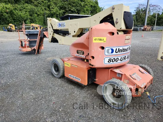 2017 JLG E400AJPN Articulating Boom Lift
