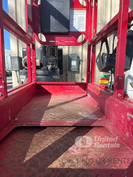 2018 MEC MICRO 19 Scissor Lift