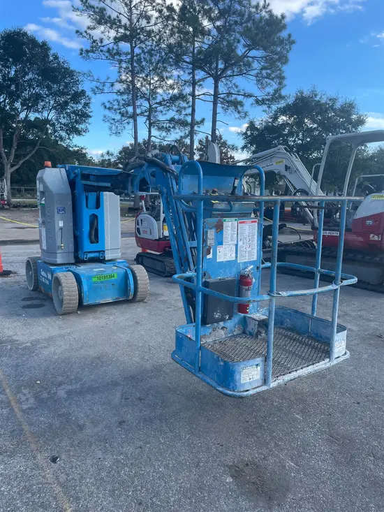 2013 Genie Z-30/20N RJ Articulating Boom Lift