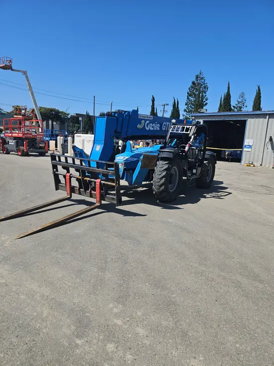 2016 Genie GTH-1056 Forklift