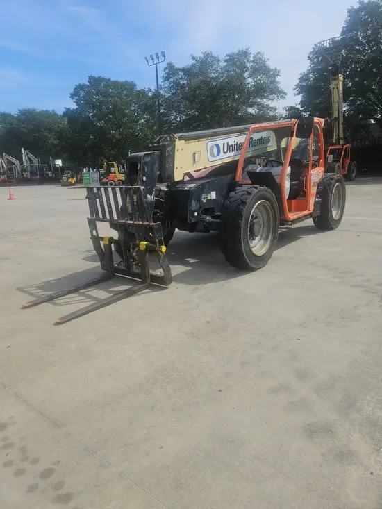 2017 JLG 642 Forklift