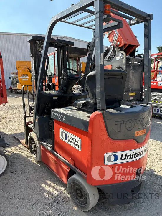 2018 Toyota 8FBCU25 Warehouse Forklift