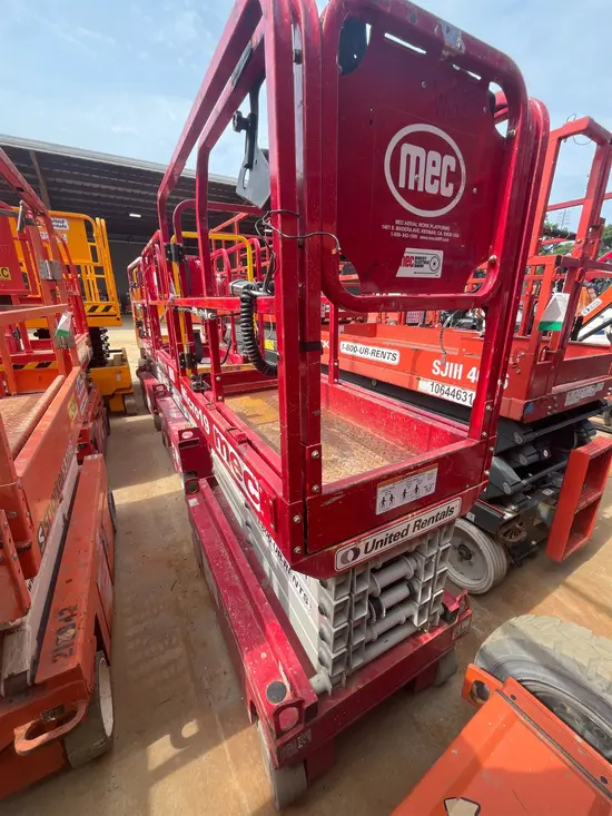2018 MEC MICRO 19 Scissor Lift
