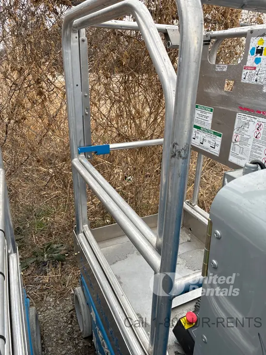 2018 Genie GR-20 Self-Propelled One-Person Lift