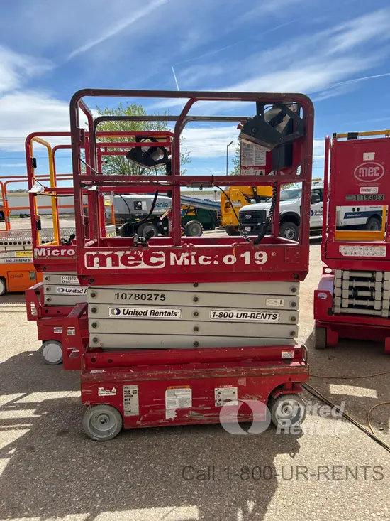 2018 MEC MICRO 19 Scissor Lift
