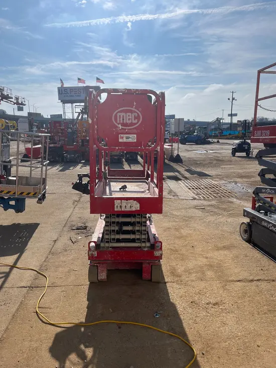 2018 MEC MICRO 19 Scissor Lift