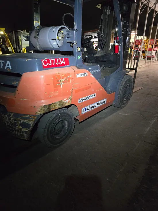 2018 Toyota 8FG45U Warehouse Forklift