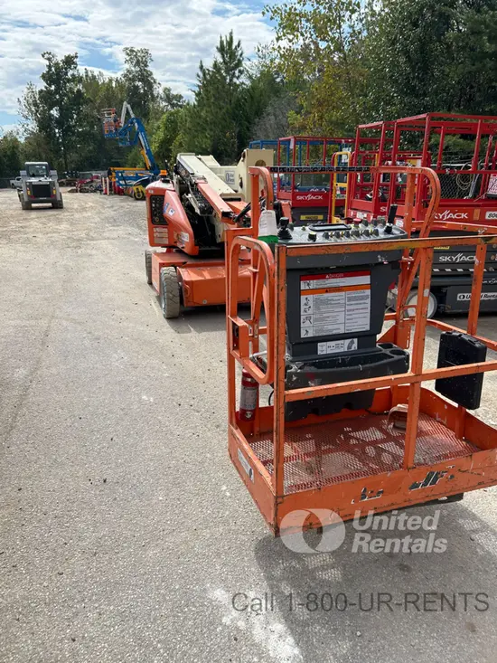 2016 JLG E400AJPN Articulating Boom Lift