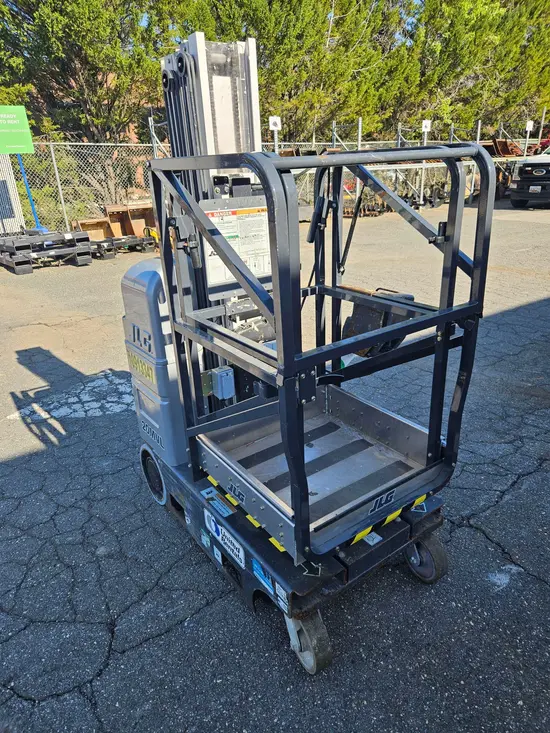 2019 JLG 20MVL Self-Propelled One-Person Lift