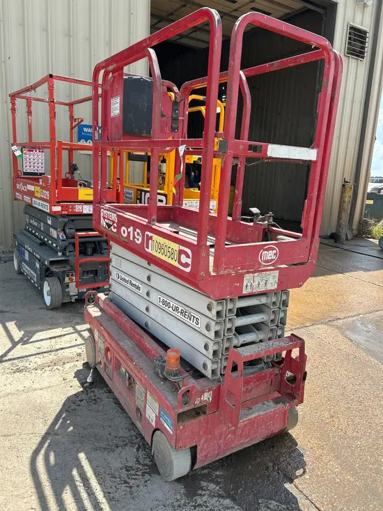 2019 MEC MICRO 19 Scissor Lift