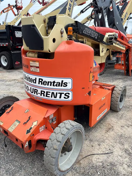 2017 JLG E450AJ Articulating Boom Lift