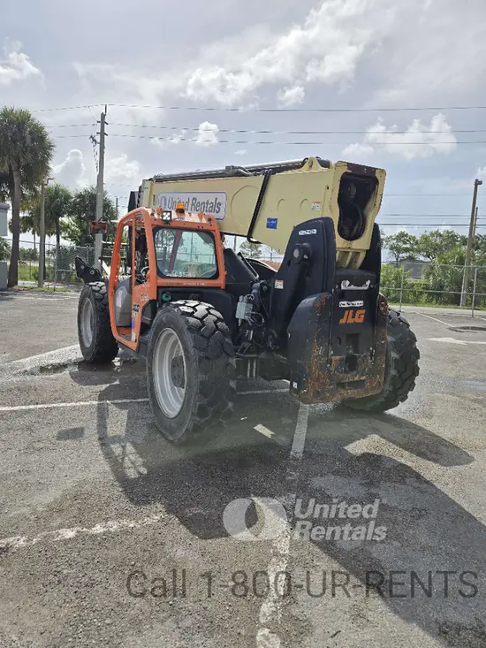 2016 JLG 1055 Forklift