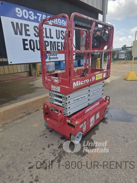 2019 MEC MICRO 19 Scissor Lift