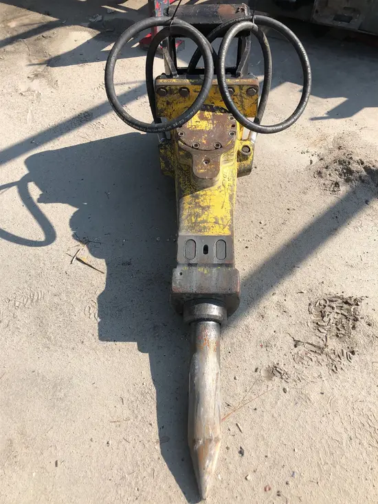 2016 Atlas Copco SB 452 Attachment