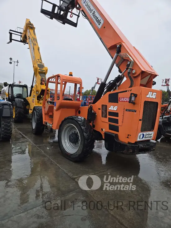 2018 SKYTRAK 8042 Forklift