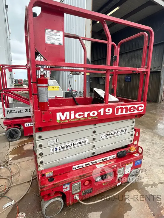 2019 MEC MICRO 19 Scissor Lift