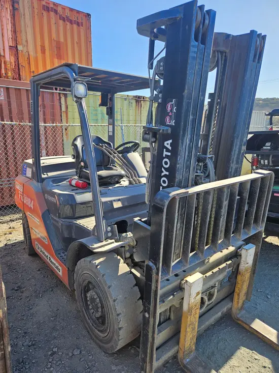 2019 Toyota 8FD35U Warehouse Forklift