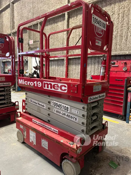 2019 MEC MICRO 19 Scissor Lift