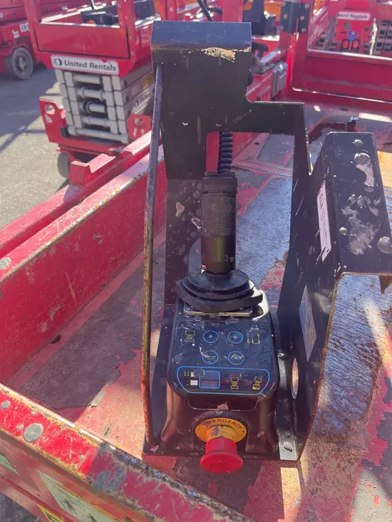 2018 MEC MICRO 19 Scissor Lift