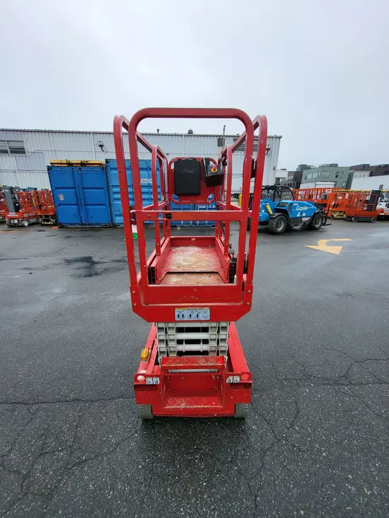 2018 MEC MICRO 19 Scissor Lift