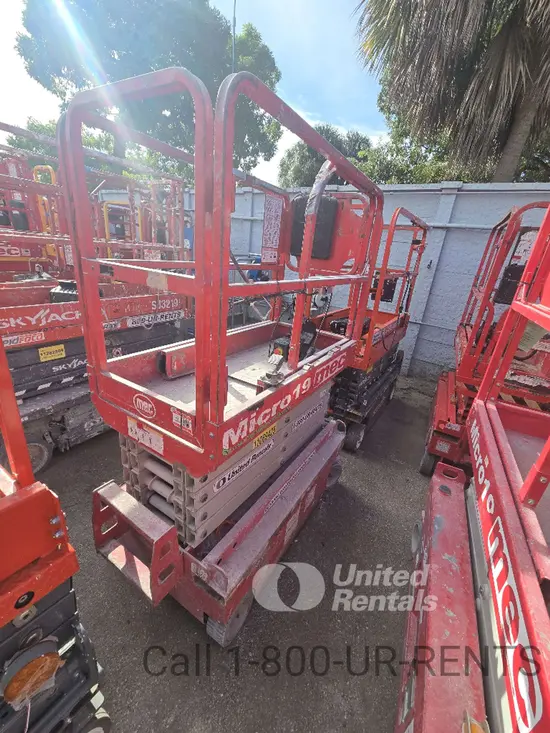 2020 MEC MICRO 19 Scissor Lift