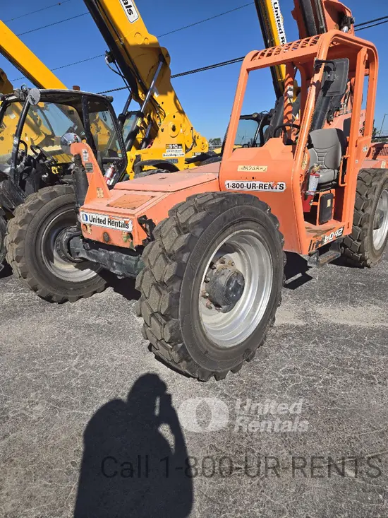 2018 SKYTRAK 8042 Forklift