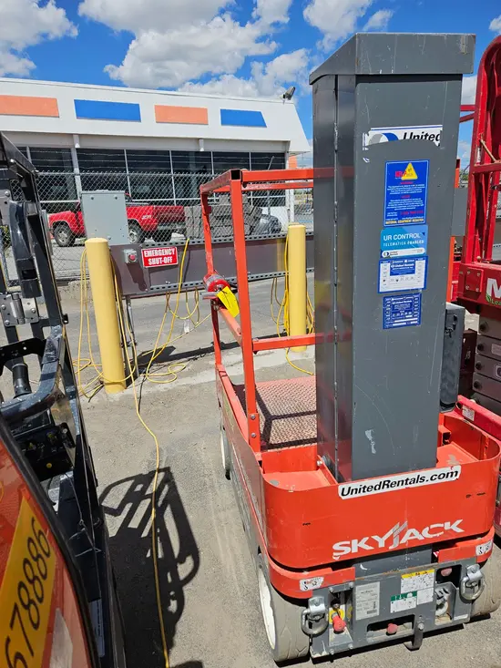 2018 Skyjack SJ16 Self-Propelled One-Person Lift