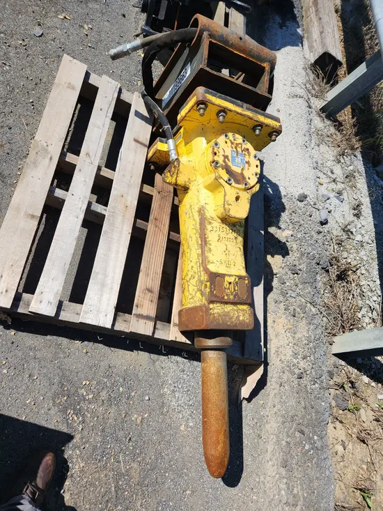 2021 Epiroc SB 452 Attachment