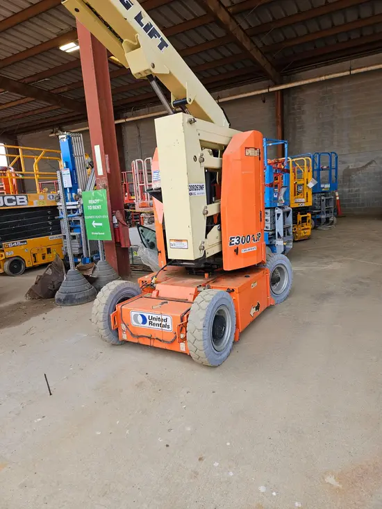 2016 JLG E300AJP Articulating Boom Lift