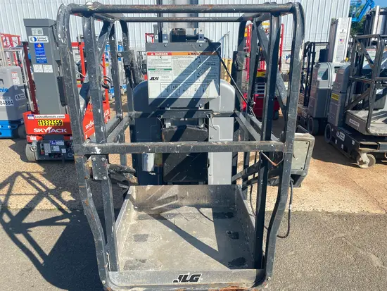 2016 JLG 20MVL Self-Propelled One-Person Lift