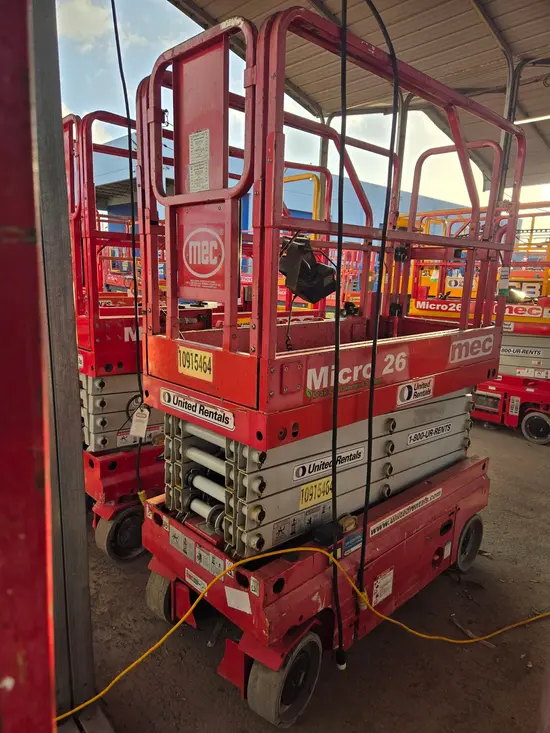 2019 MEC MICRO 26 Scissor Lift