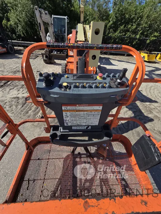 2015 JLG E450AJ Articulating Boom Lift