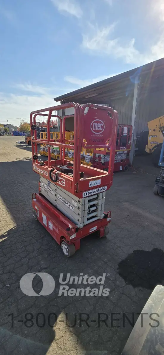2020 MEC MICRO 19 Scissor Lift