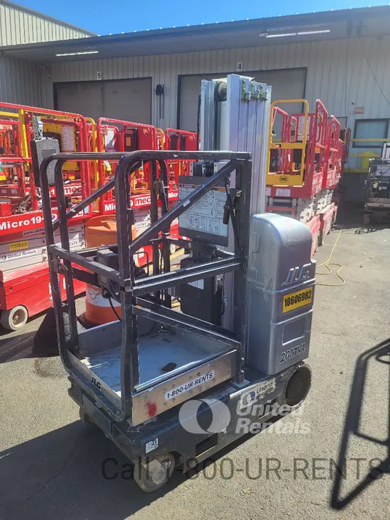 2017 JLG 20MVL Self-Propelled One-Person Lift