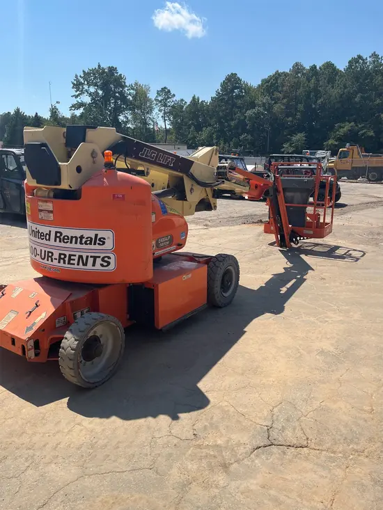 2017 JLG E400AJPN Articulating Boom Lift