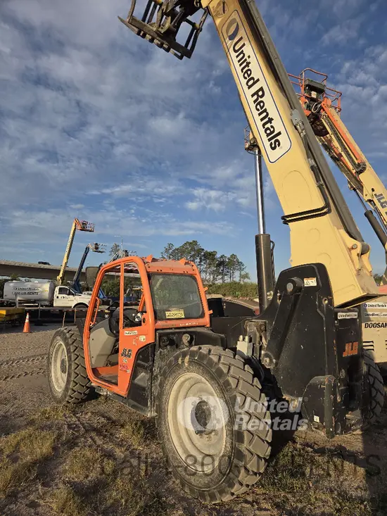 2018 JLG 742 Forklift