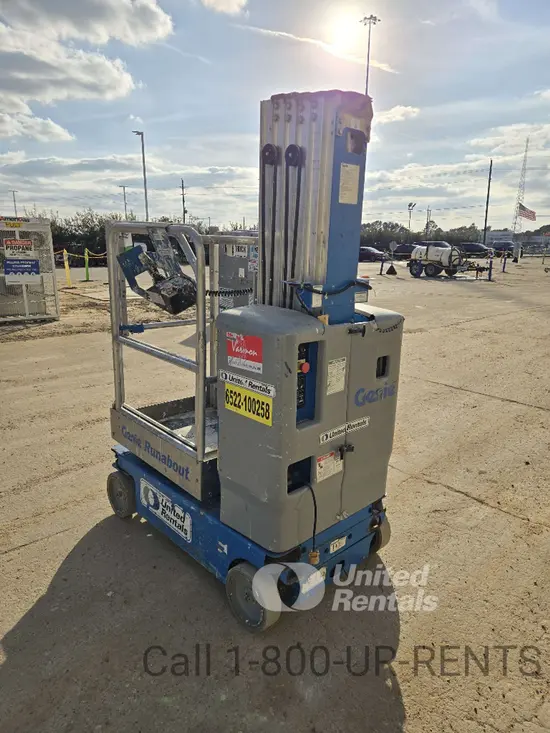 2017 Genie GR-20 Self-Propelled One-Person Lift